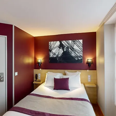 Western Opera Drouot מלון 3*