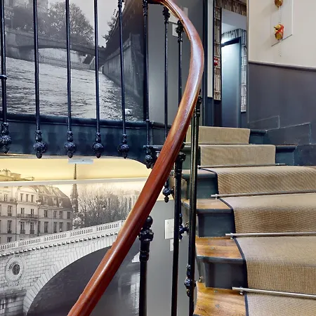 Western Opera Drouot מלון