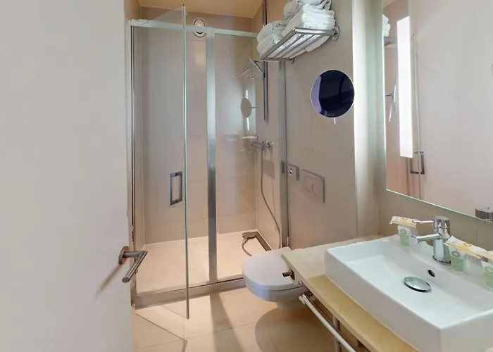 ベスト ウェスタン オペラ ドルーオ 3* パリ