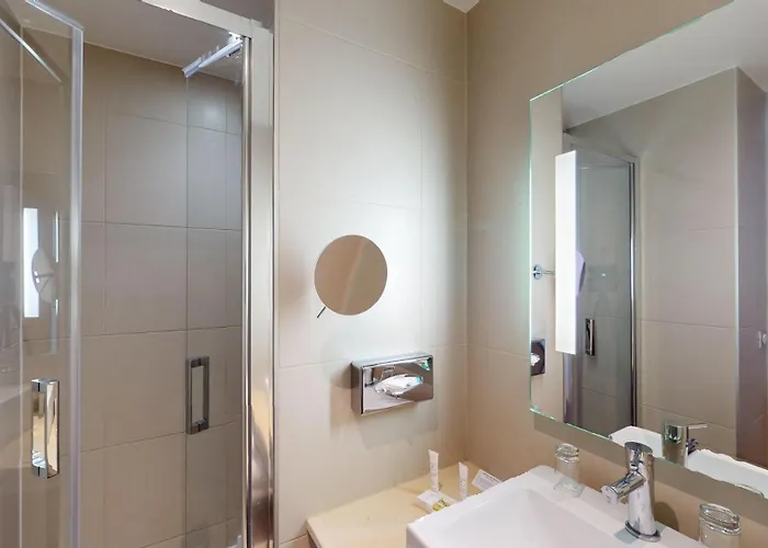 ベスト ウェスタン オペラ ドルーオ