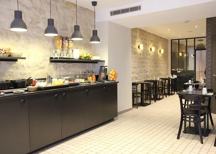 ベスト ウェスタン オペラ ドルーオ