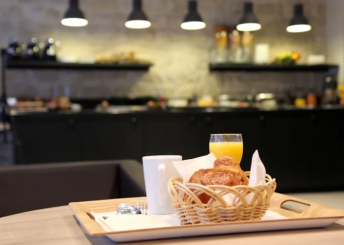 ベスト ウェスタン オペラ ドルーオ ホテル