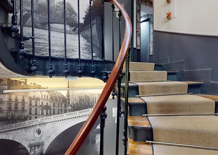 ベスト ウェスタン オペラ ドルーオ ホテル